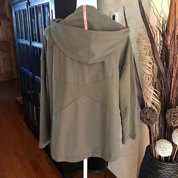 Puma Transition Jacket army green .Sz S - Picture 4 of 12